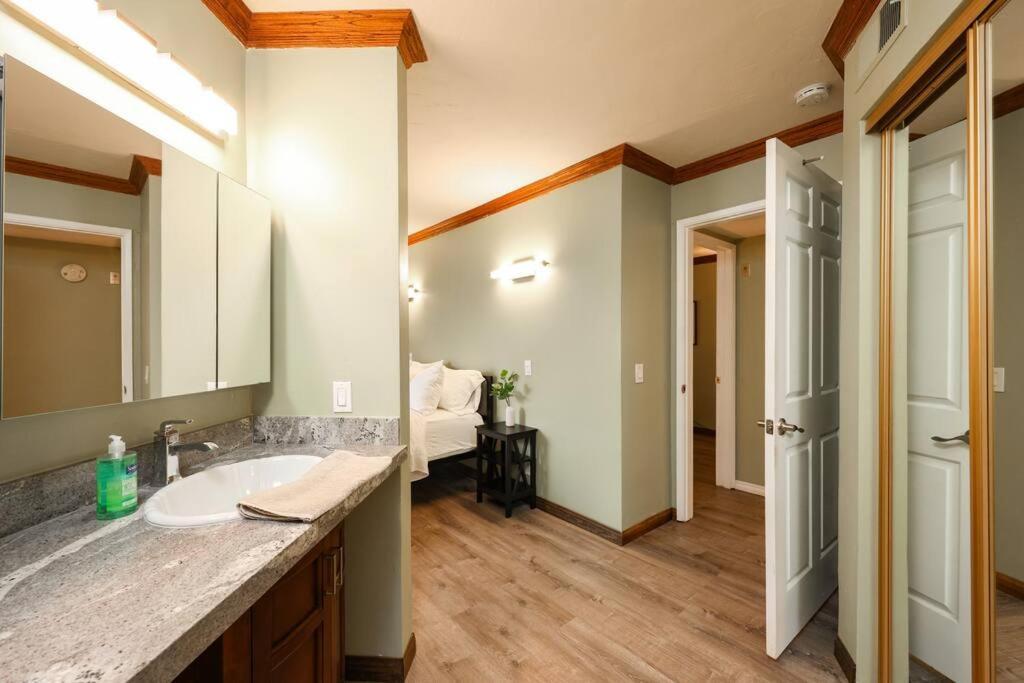 Chic Condo Steps From Petco Park San Diego Luaran gambar